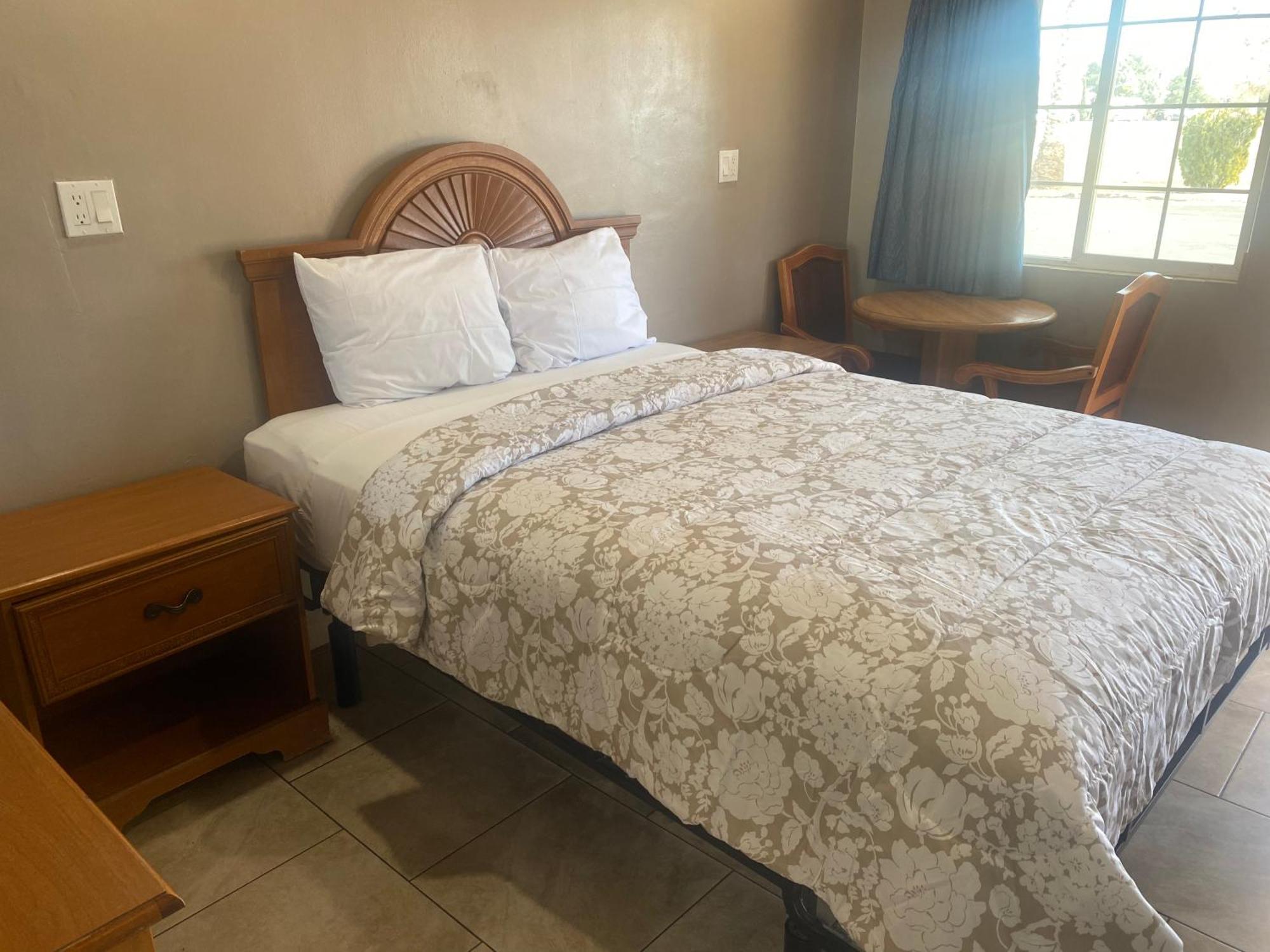 Apple Valley Motel Экстерьер фото